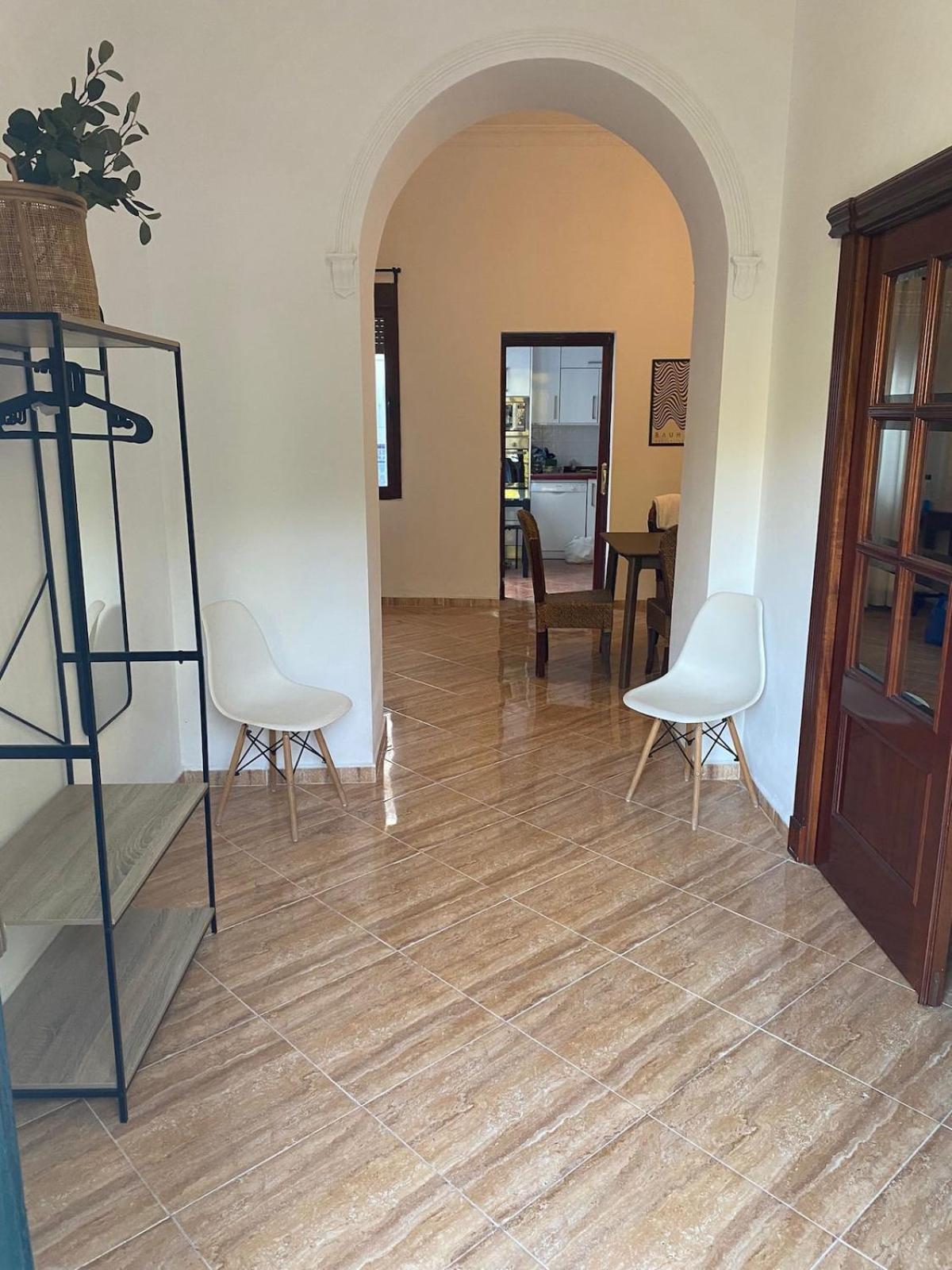 Сasa de vacaciones Gran Casa Cerca De La Playa Con 3 En Pedregalejo *